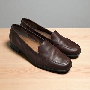 Naturalizer Leather Slip-on Loafer in Brown Women’s Size 6